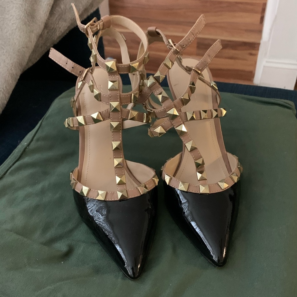 BCBG Pumps